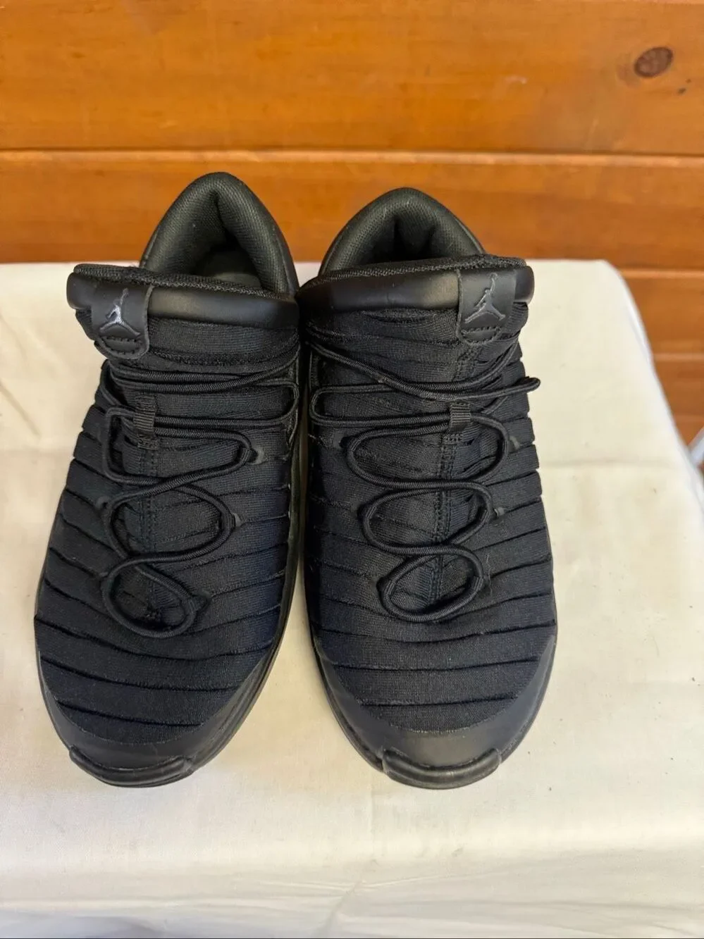 Nike Air Jordan Flight Luxe sneakers Sz 2 Youth Black 919719-011